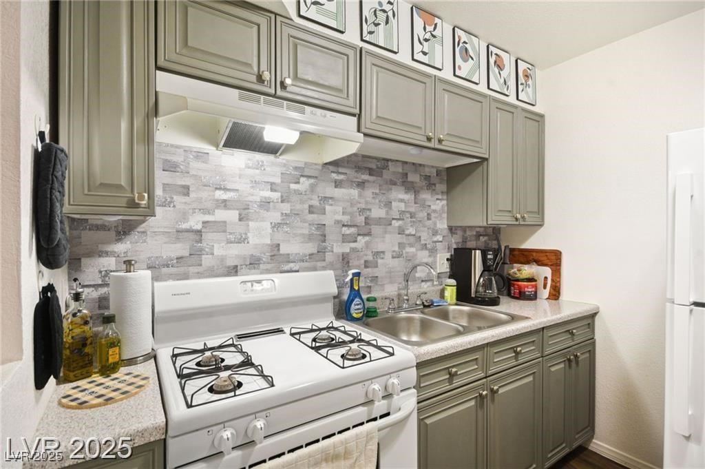 3982 Voxna Street Las Vegas NV 89119