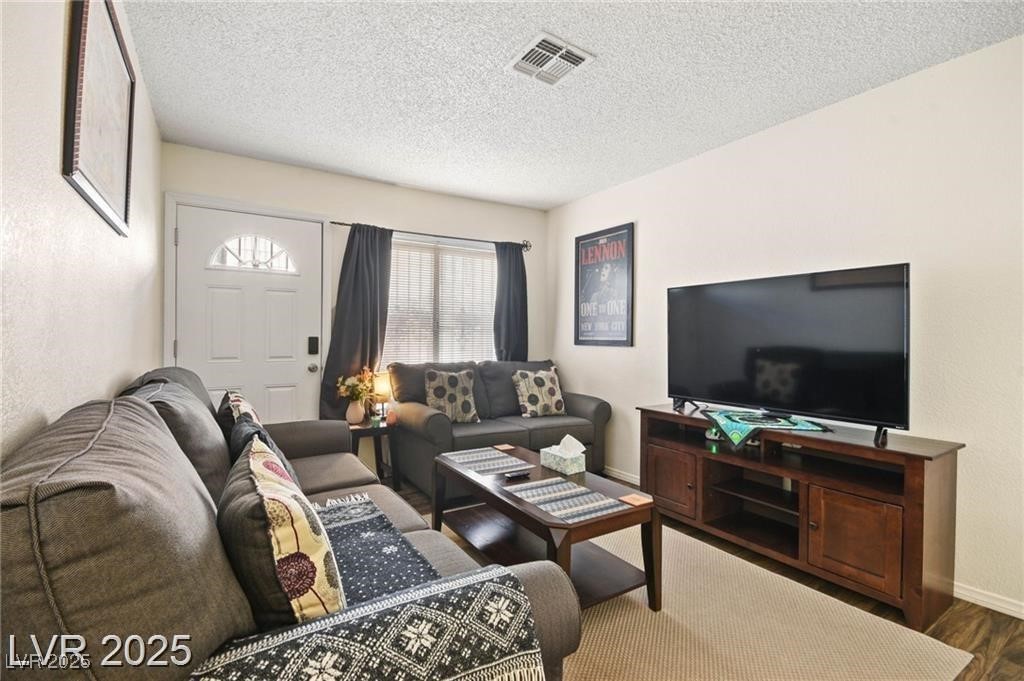 3982 Voxna Street Las Vegas NV 89119
