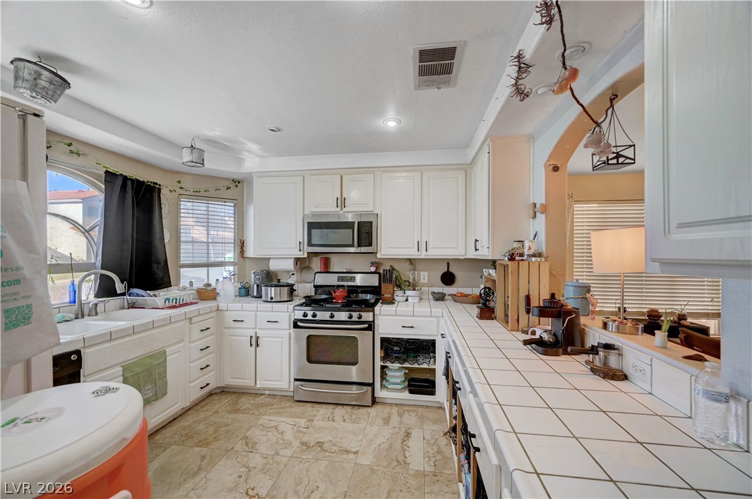 8752 Autumn Wreath Avenue Las Vegas NV 89129