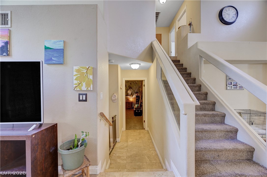 8752 Autumn Wreath Avenue Las Vegas NV 89129