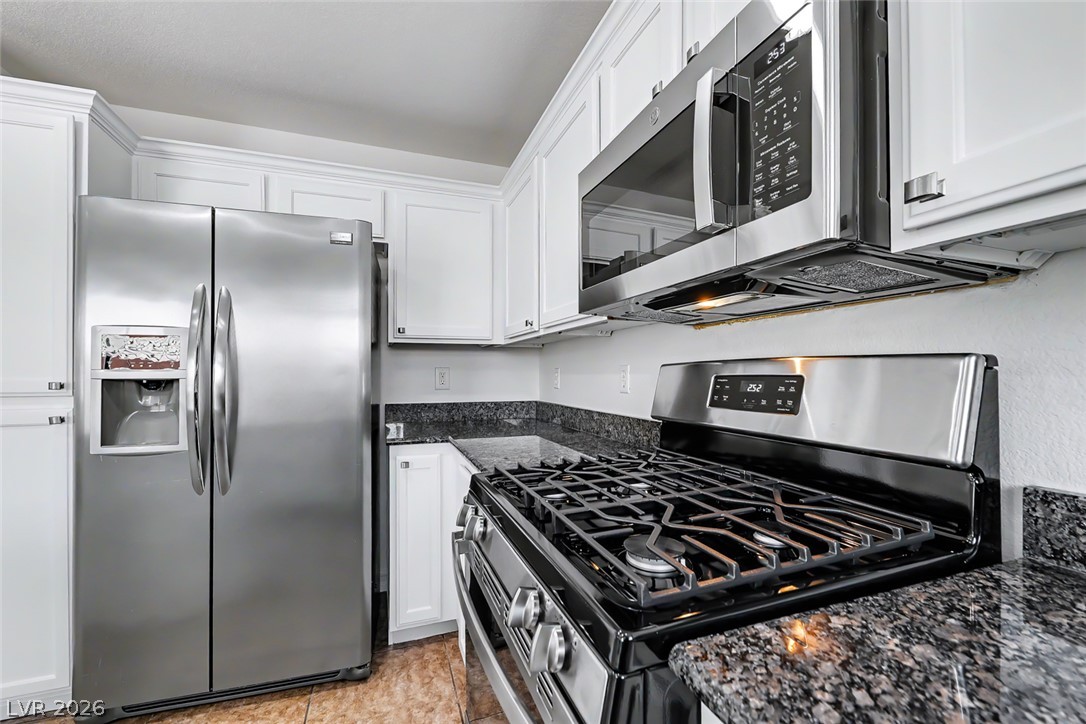 2704 Kona Crest Avenue Henderson NV 89052