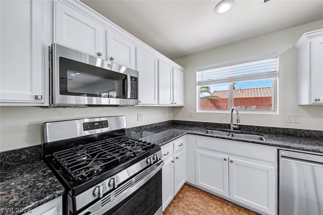 2704 Kona Crest Avenue Henderson NV 89052