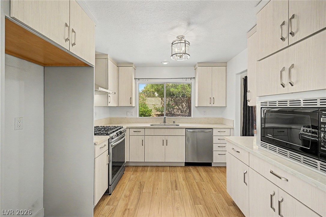 3017 Hawksdale Drive Las Vegas NV 89134