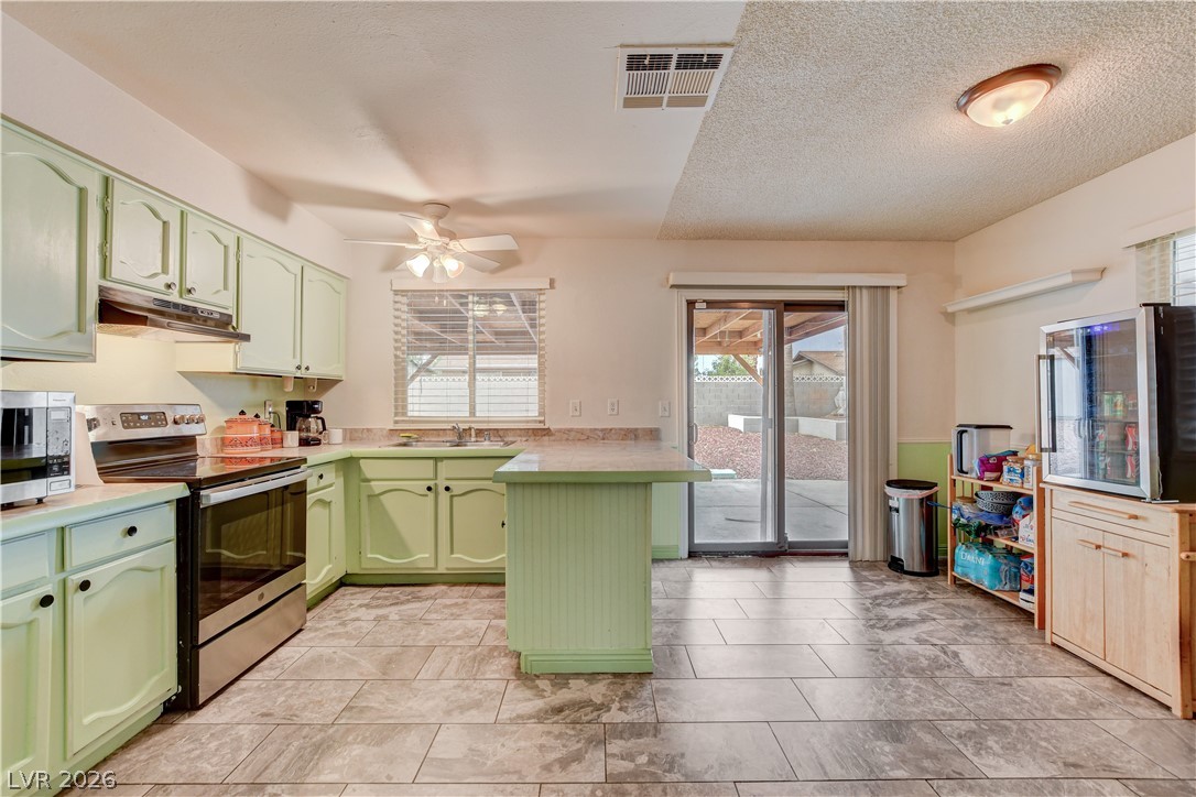 406 Ash Street Henderson NV 89015