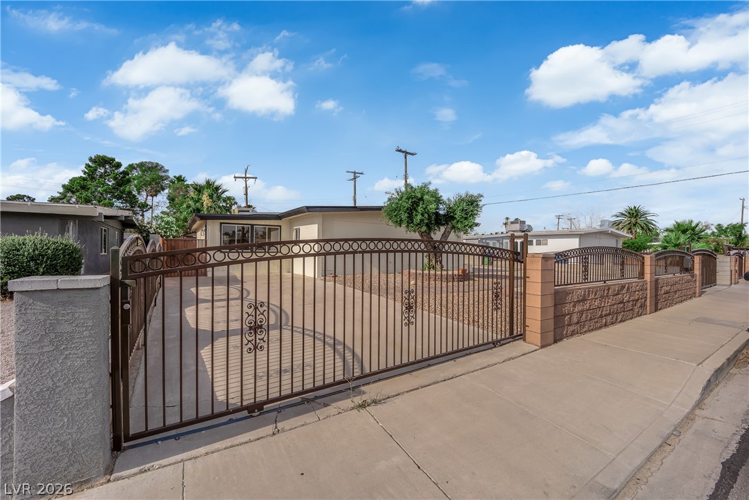 1522 Exley Avenue Las Vegas NV 89104