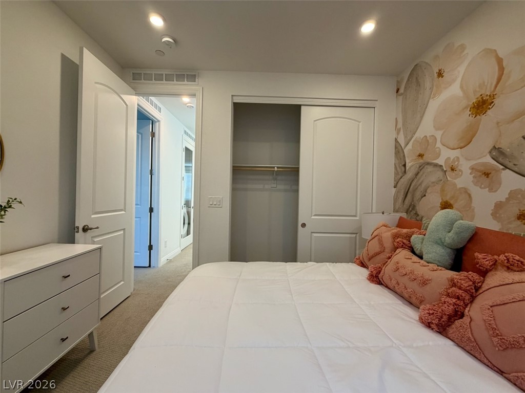 802 Royal Beekman Street Henderson NV 89011