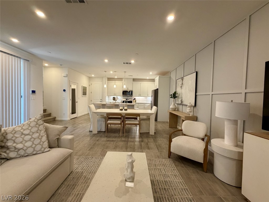 802 Royal Beekman Street Henderson NV 89011