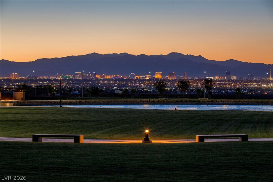 802 Royal Beekman Street Henderson NV 89011