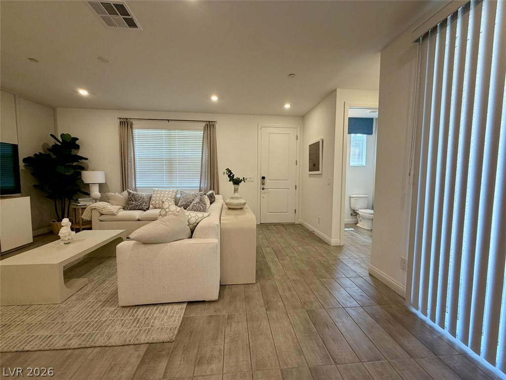 802 Royal Beekman Street Henderson NV 89011