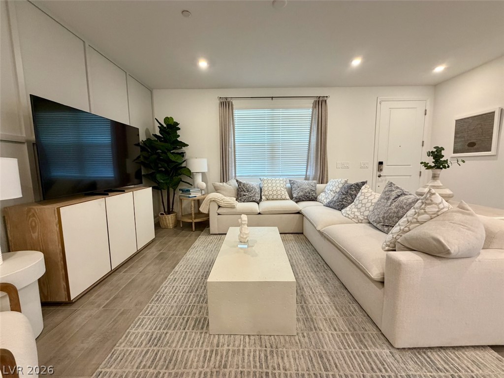 802 Royal Beekman Street Henderson NV 89011