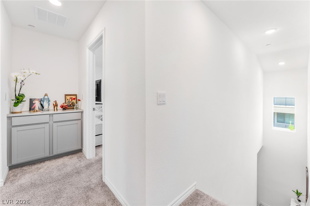 6252 Foxes Dale Street Las Vegas NV 89166