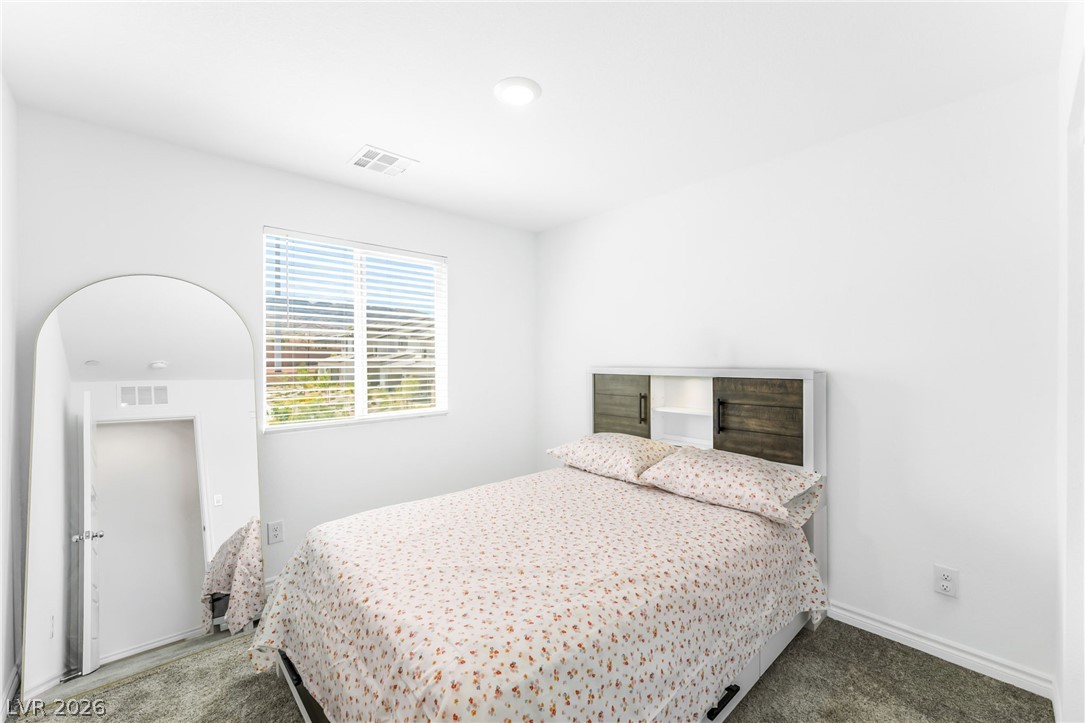 6252 Foxes Dale Street Las Vegas NV 89166