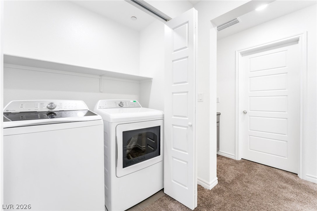 6252 Foxes Dale Street Las Vegas NV 89166
