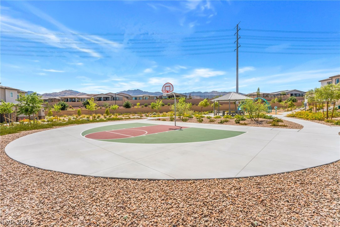 6252 Foxes Dale Street Las Vegas NV 89166