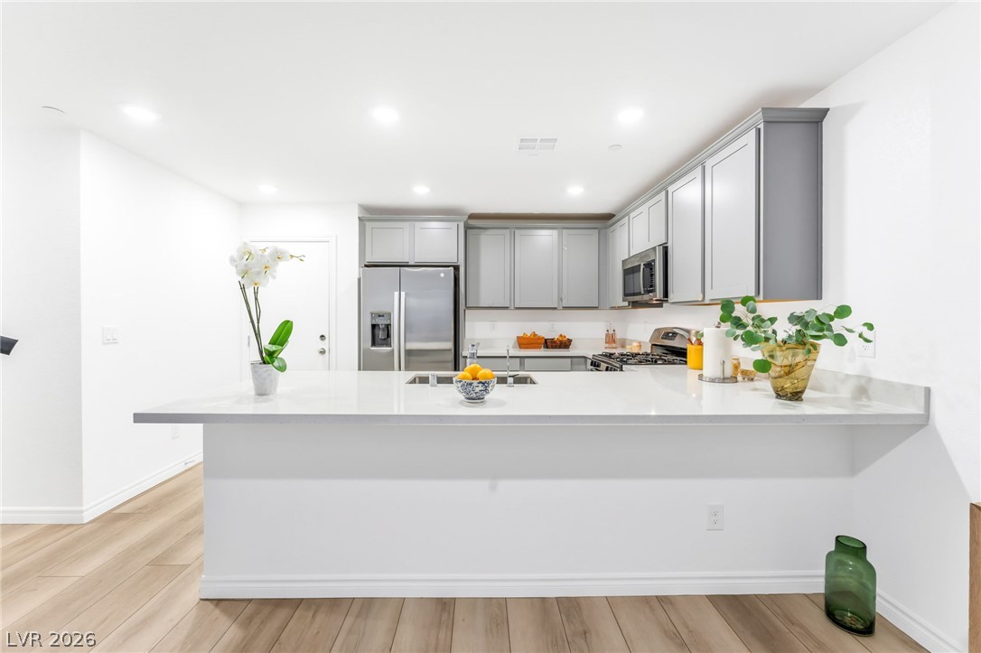 6252 Foxes Dale Street Las Vegas NV 89166