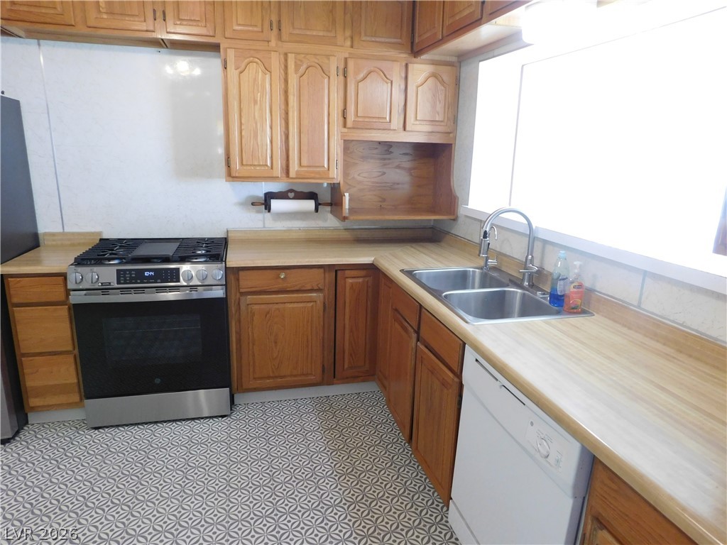 2737 East Taylor Avenue North Las Vegas NV 89030