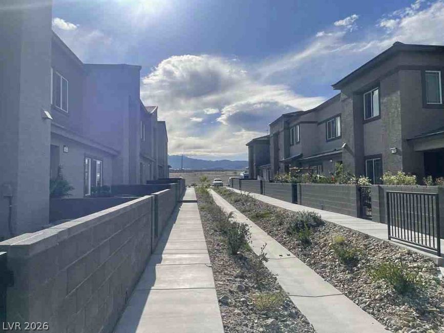 9652 Axel Falls Avenue Las Vegas NV 89143
