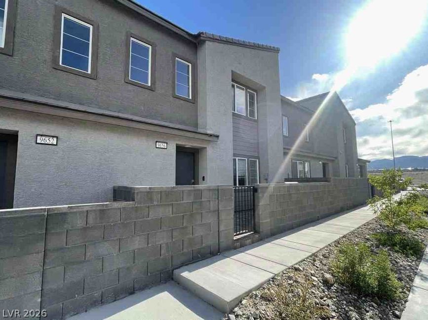 9652 Axel Falls Avenue Las Vegas NV 89143