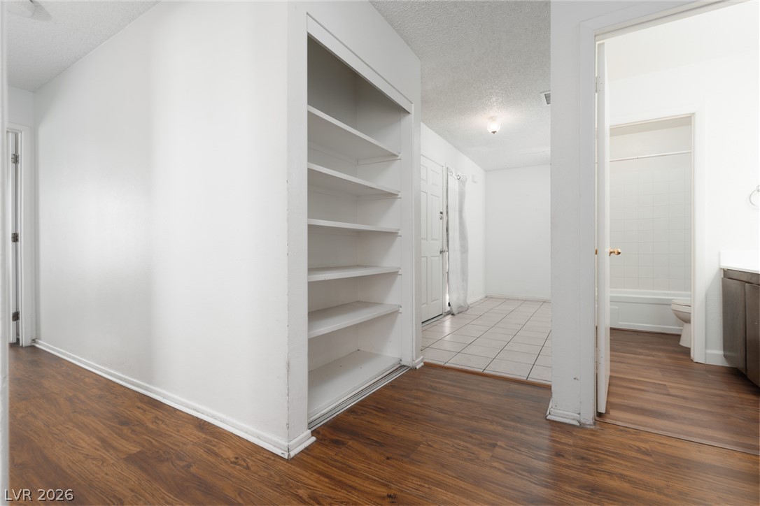 3958 Oakhill Avenue Las Vegas NV 89121