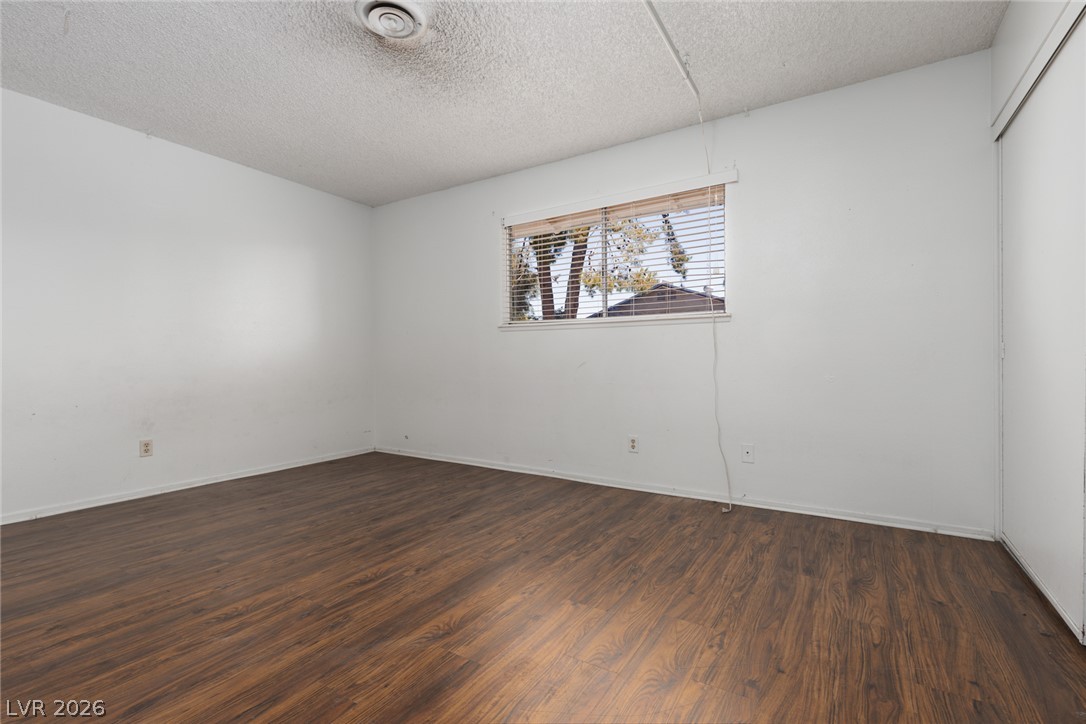 3958 Oakhill Avenue Las Vegas NV 89121