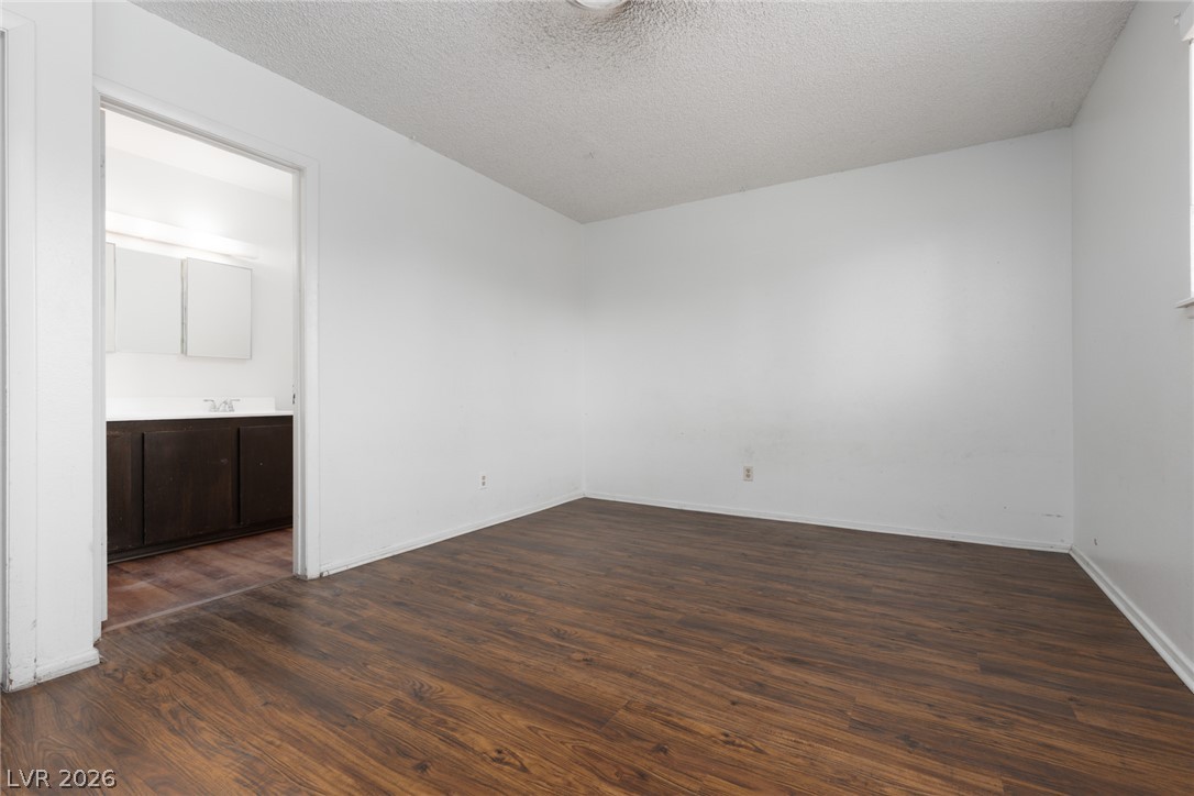 3958 Oakhill Avenue Las Vegas NV 89121