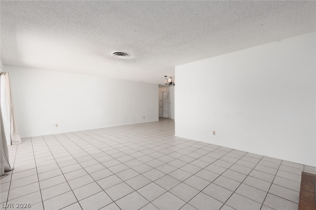 3958 Oakhill Avenue Las Vegas NV 89121