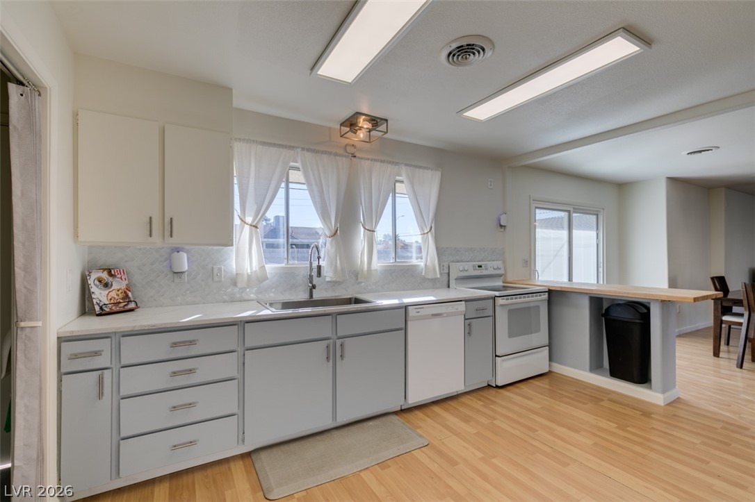 4411 East Boston Avenue Las Vegas NV 89104