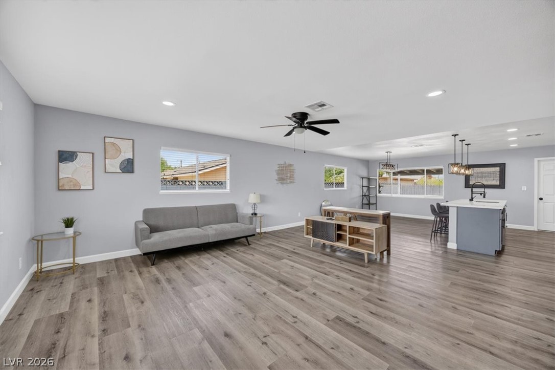 3210 Bluebird Street Las Vegas NV 89121