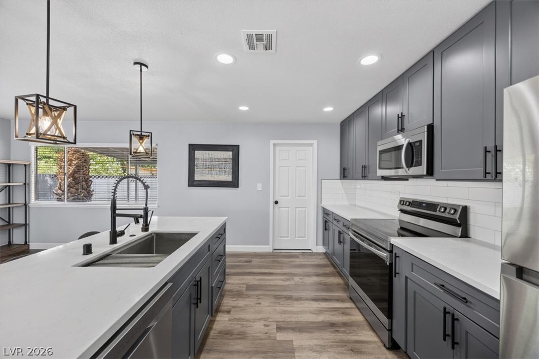 3210 Bluebird Street Las Vegas NV 89121