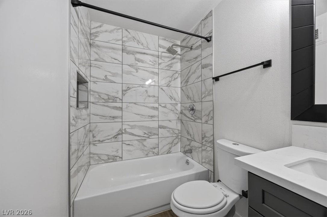 3210 Bluebird Street Las Vegas NV 89121