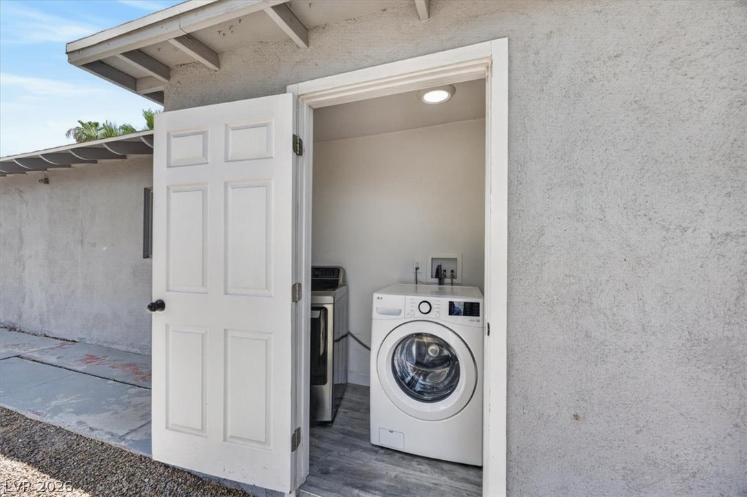3210 Bluebird Street Las Vegas NV 89121