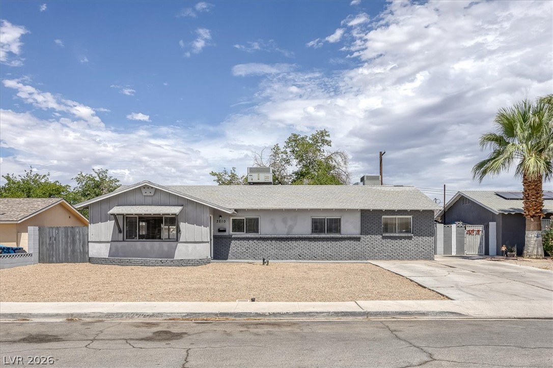 3210 Bluebird Street Las Vegas NV 89121