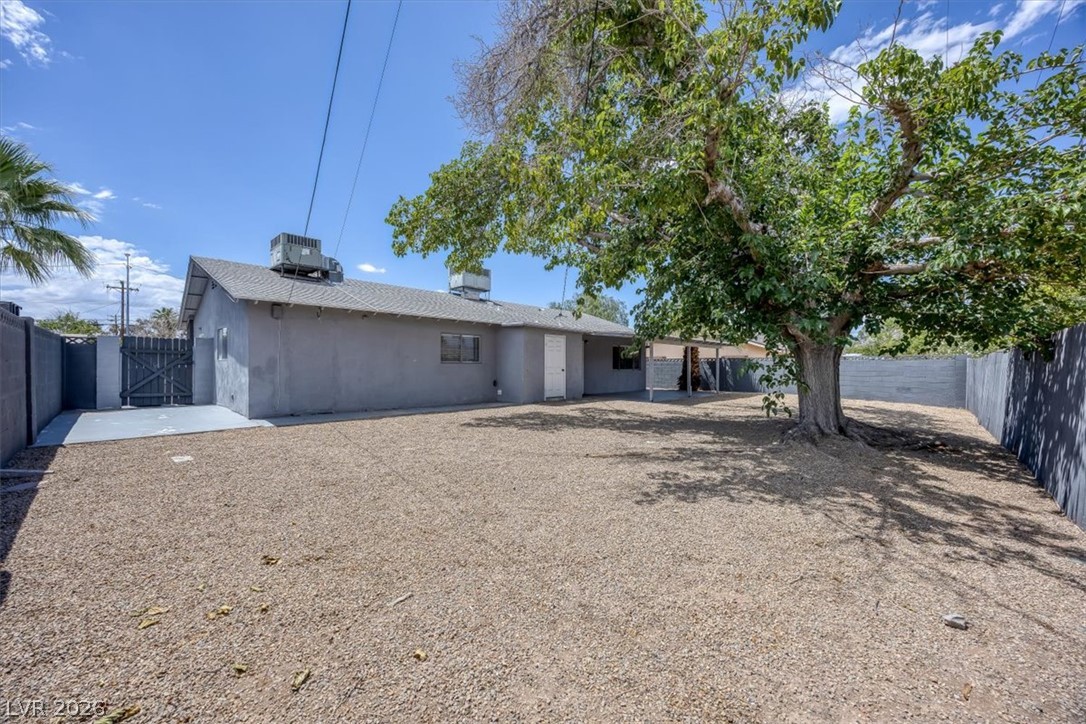 3210 Bluebird Street Las Vegas NV 89121