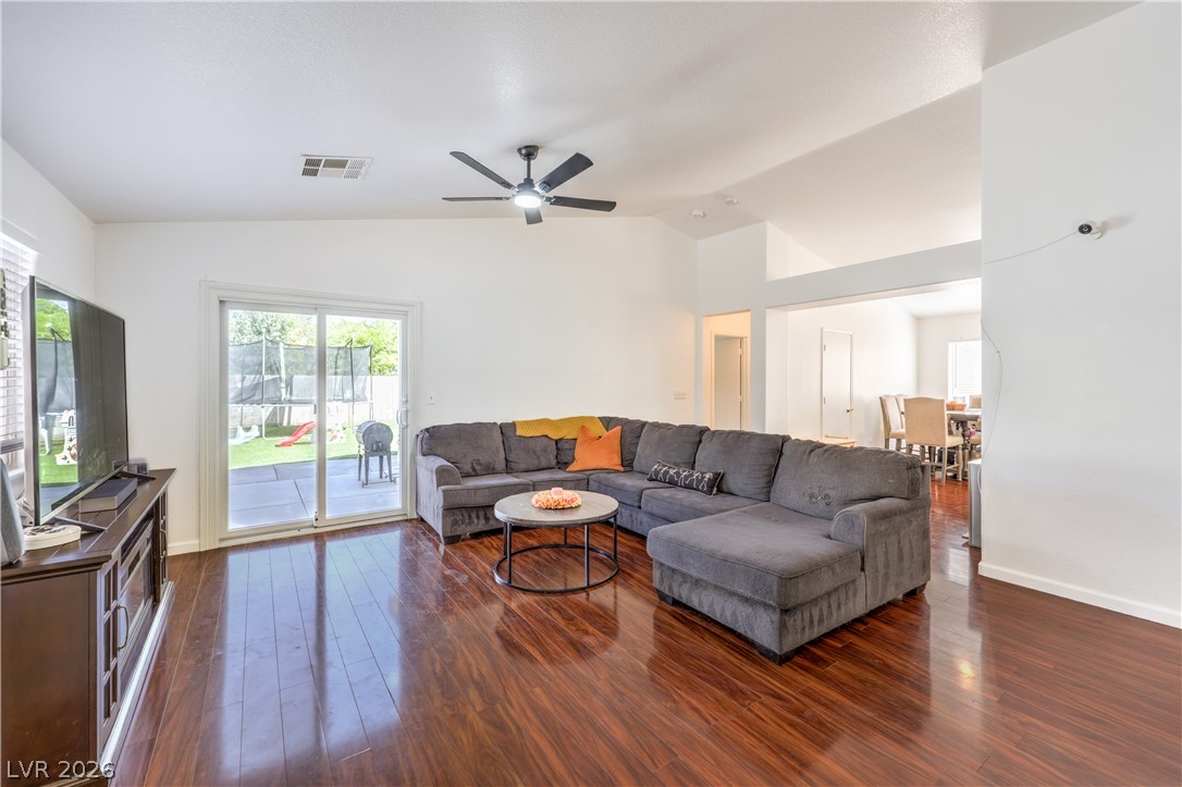 5528 Raven Creek Avenue Las Vegas NV 89130