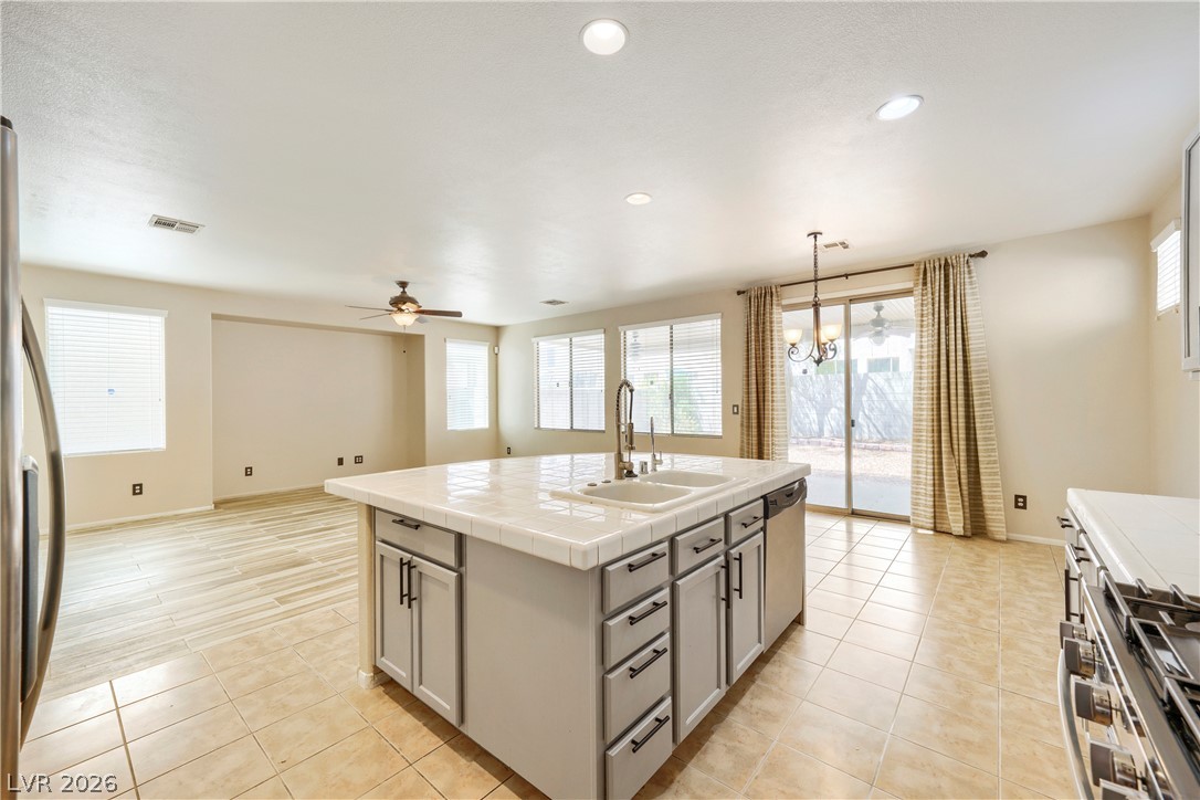 6692 Chariots Path Court Las Vegas NV 89142