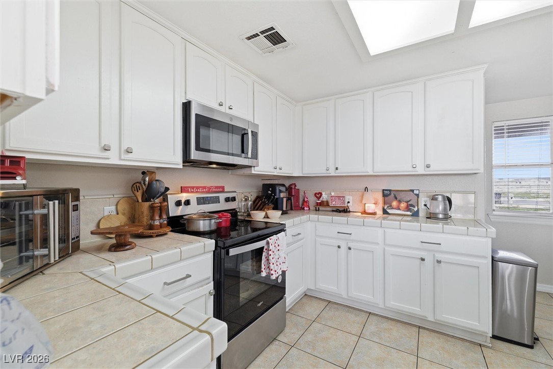 581 West Leslie Street Pahrump NV 89060