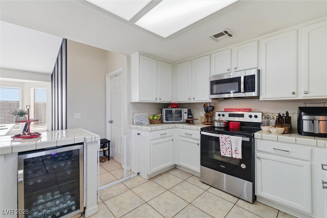 581 West Leslie Street Pahrump NV 89060