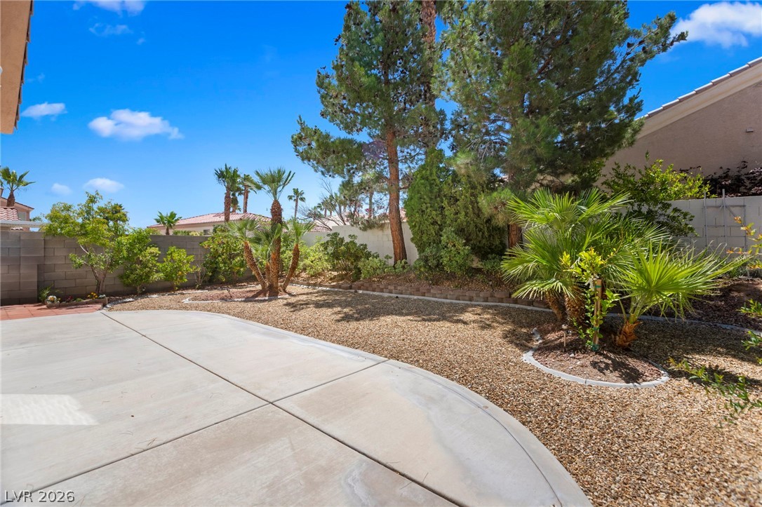 319 Fox Lake Avenue Las Vegas NV 89148