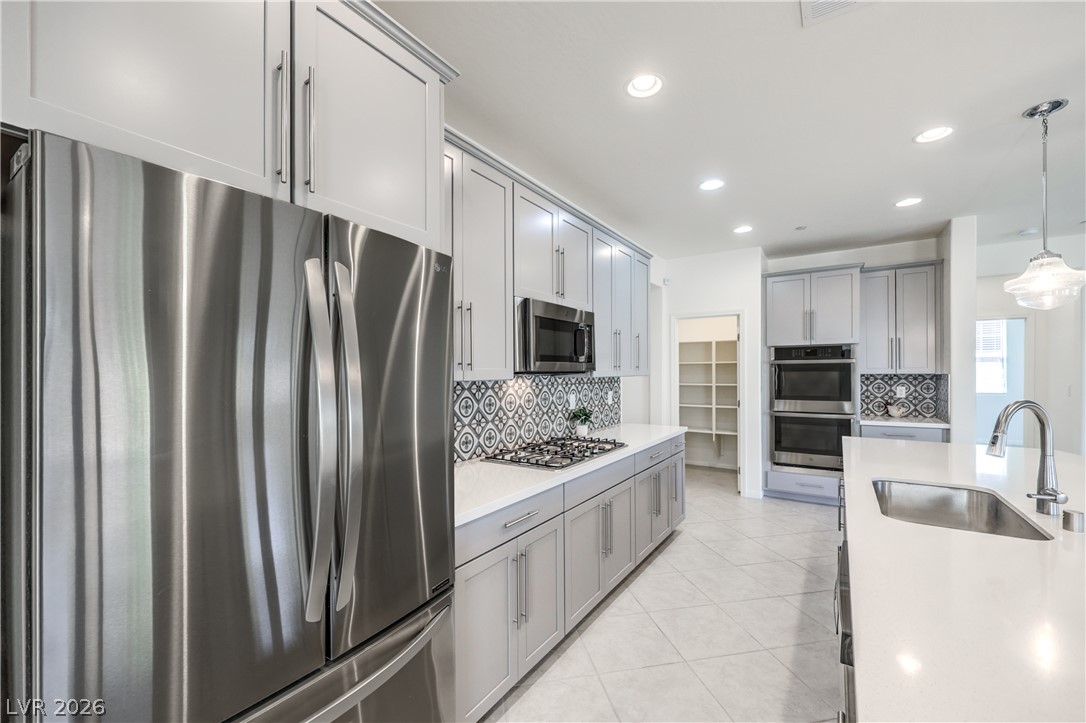 605 Cadence Vista Drive Henderson NV 89011