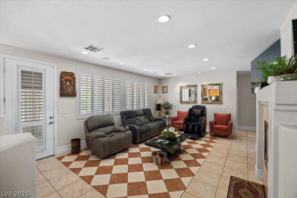 6681 Blue Sapphire Avenue Las Vegas NV 89110