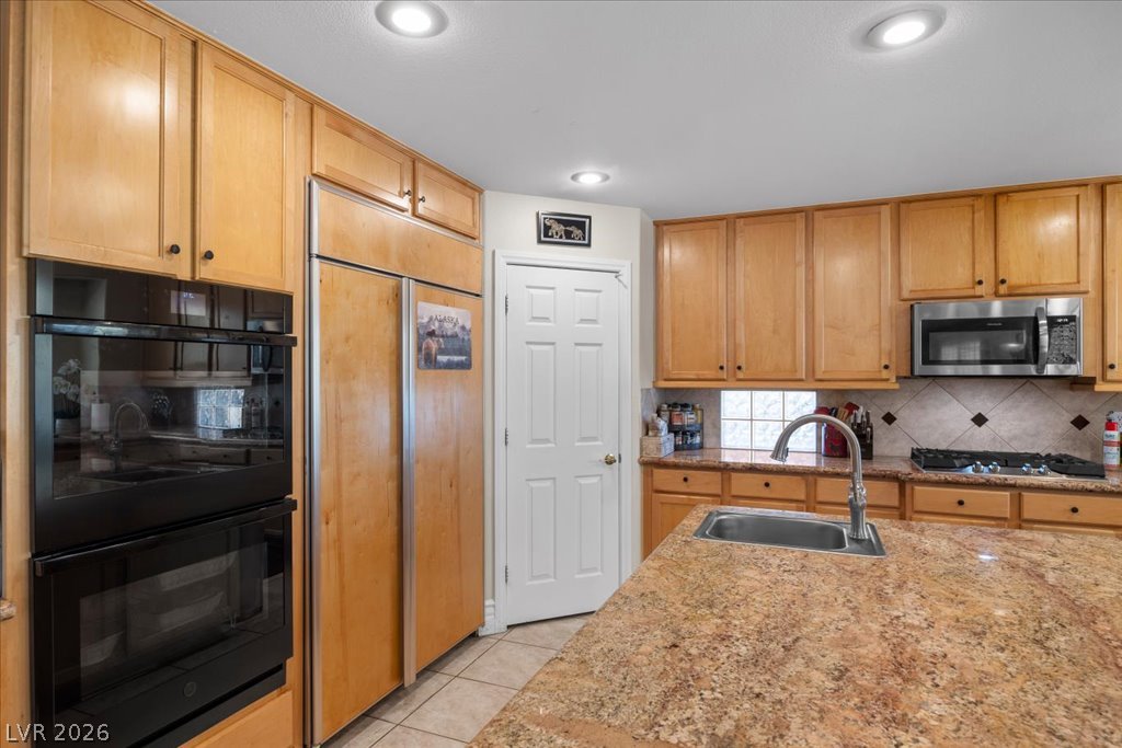 6681 Blue Sapphire Avenue Las Vegas NV 89110