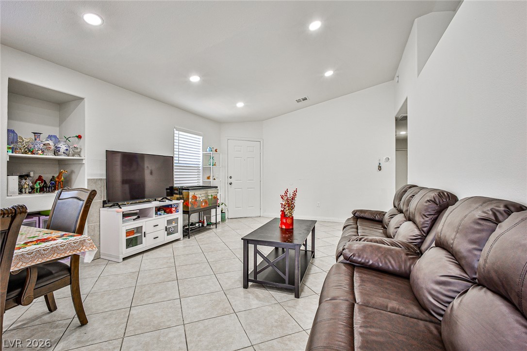 5519 Night Swim Lane Las Vegas NV 89113