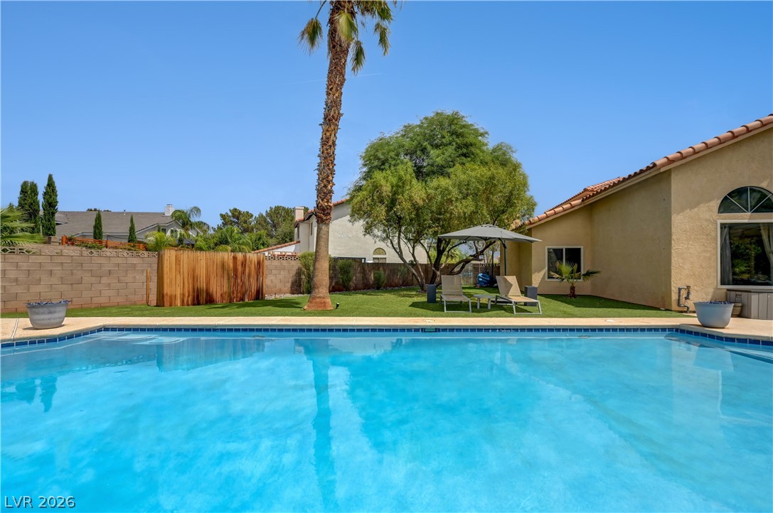 9440 Abalone Way Las Vegas NV 89117