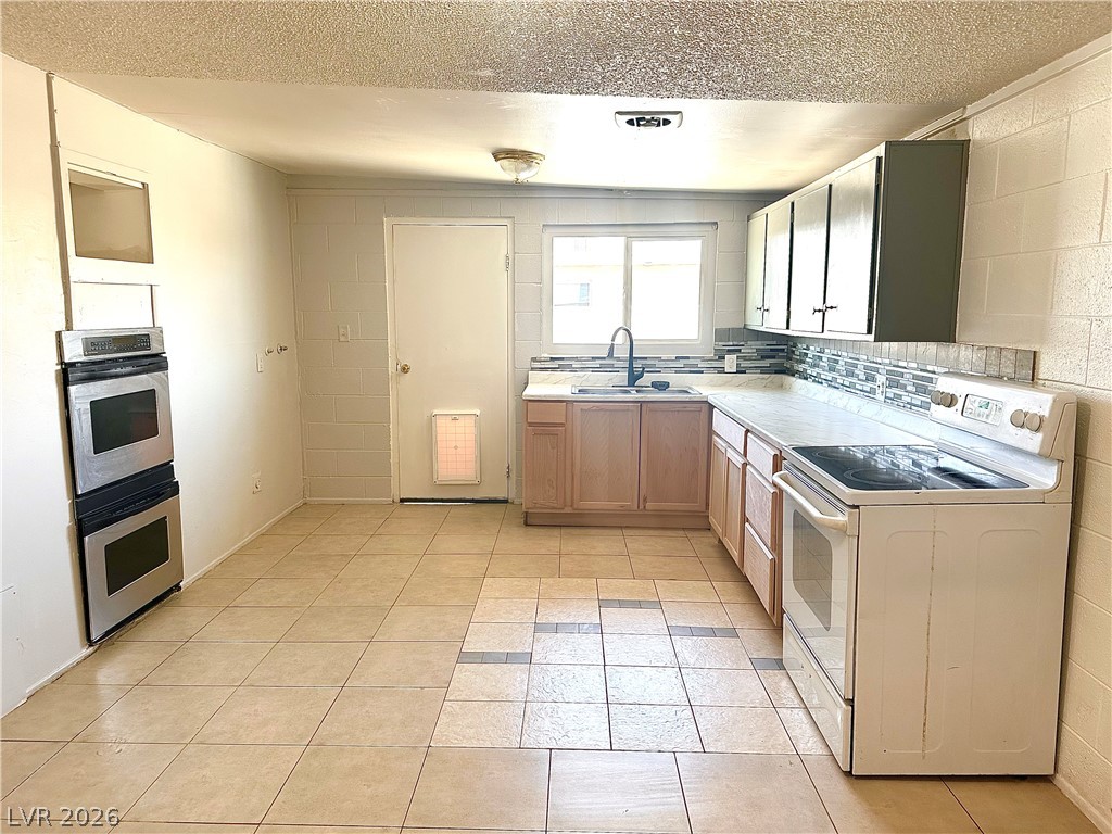 4521 Pacyna Street Las Vegas NV 89122