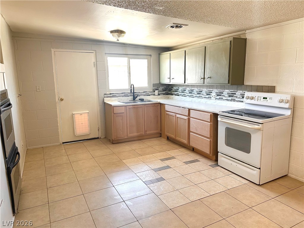 4521 Pacyna Street Las Vegas NV 89122