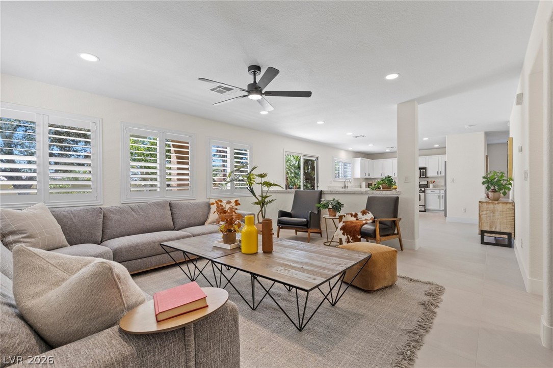 156 Welland Court Las Vegas NV 89144