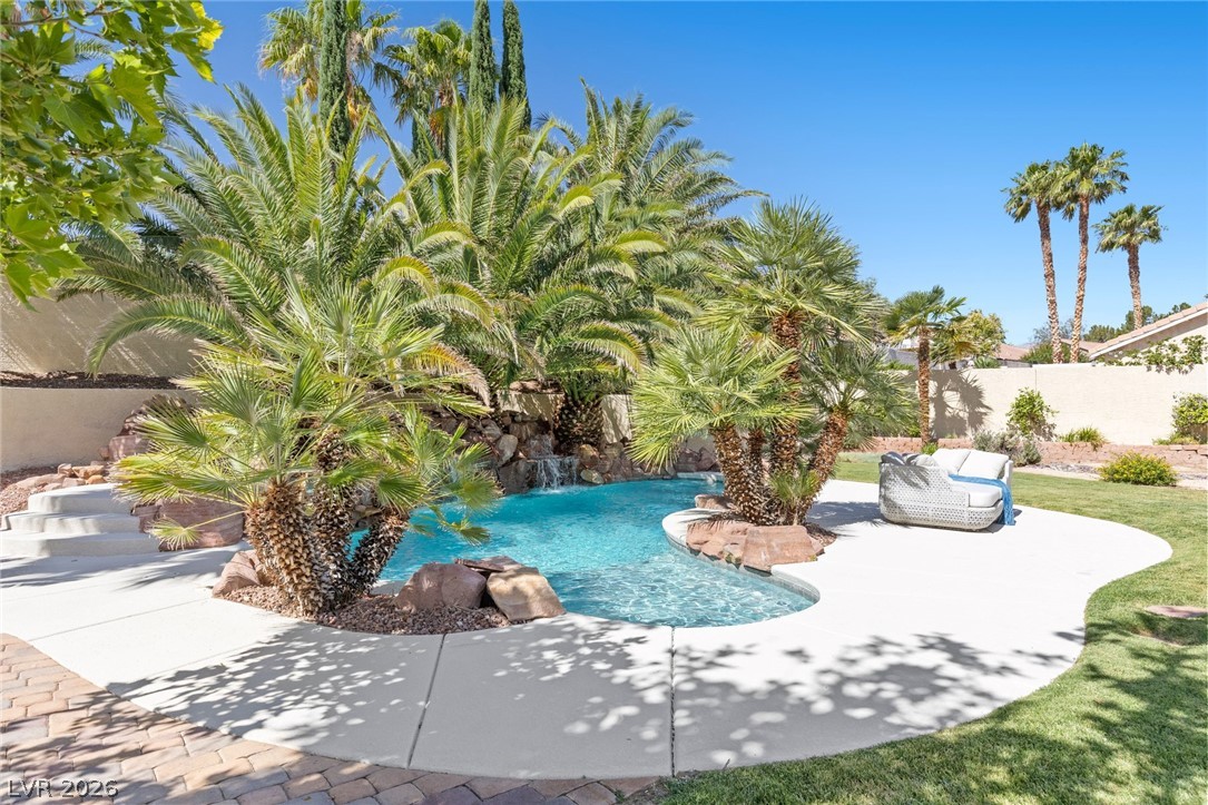 156 Welland Court Las Vegas NV 89144