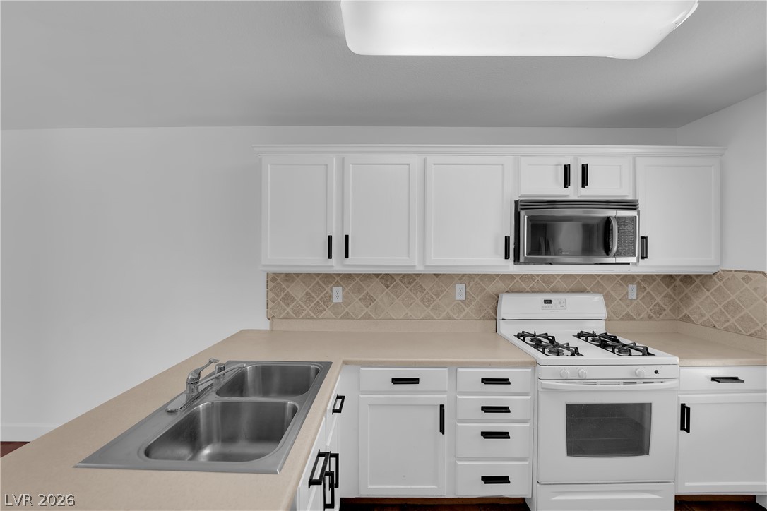 6288 Lapilli Avenue Las Vegas NV 89139