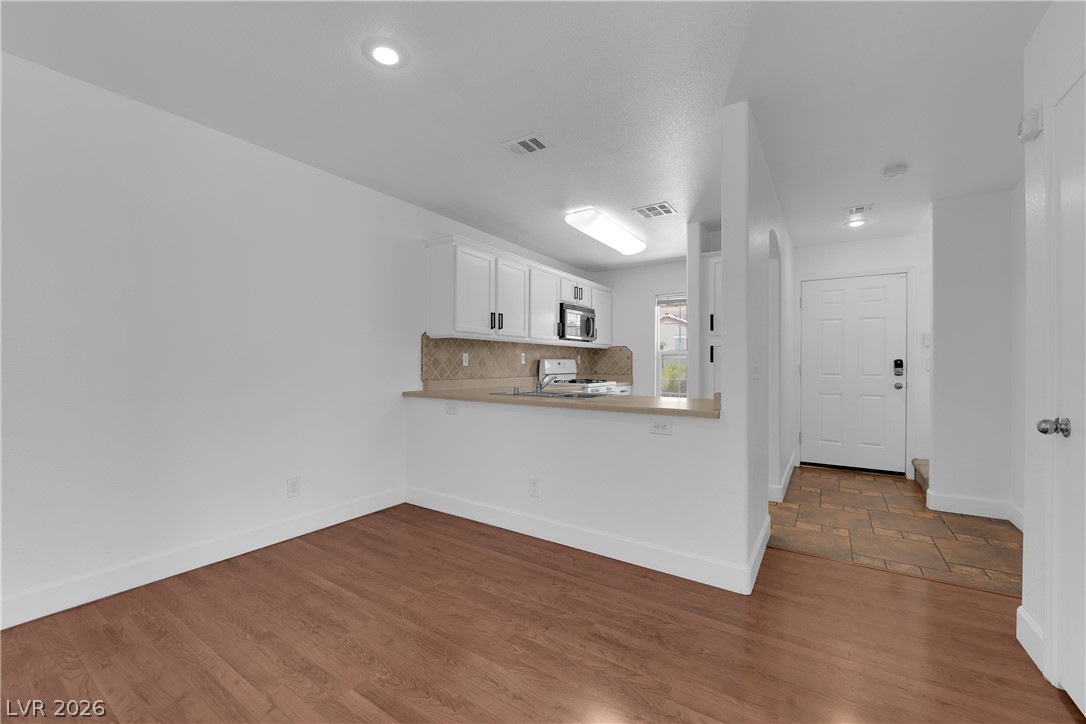 6288 Lapilli Avenue Las Vegas NV 89139