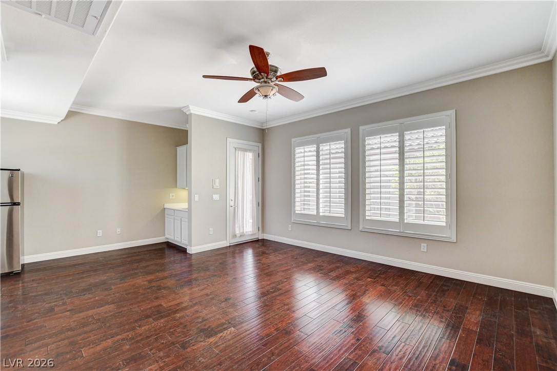 2370 Rosendale Village Avenue Henderson NV 89052